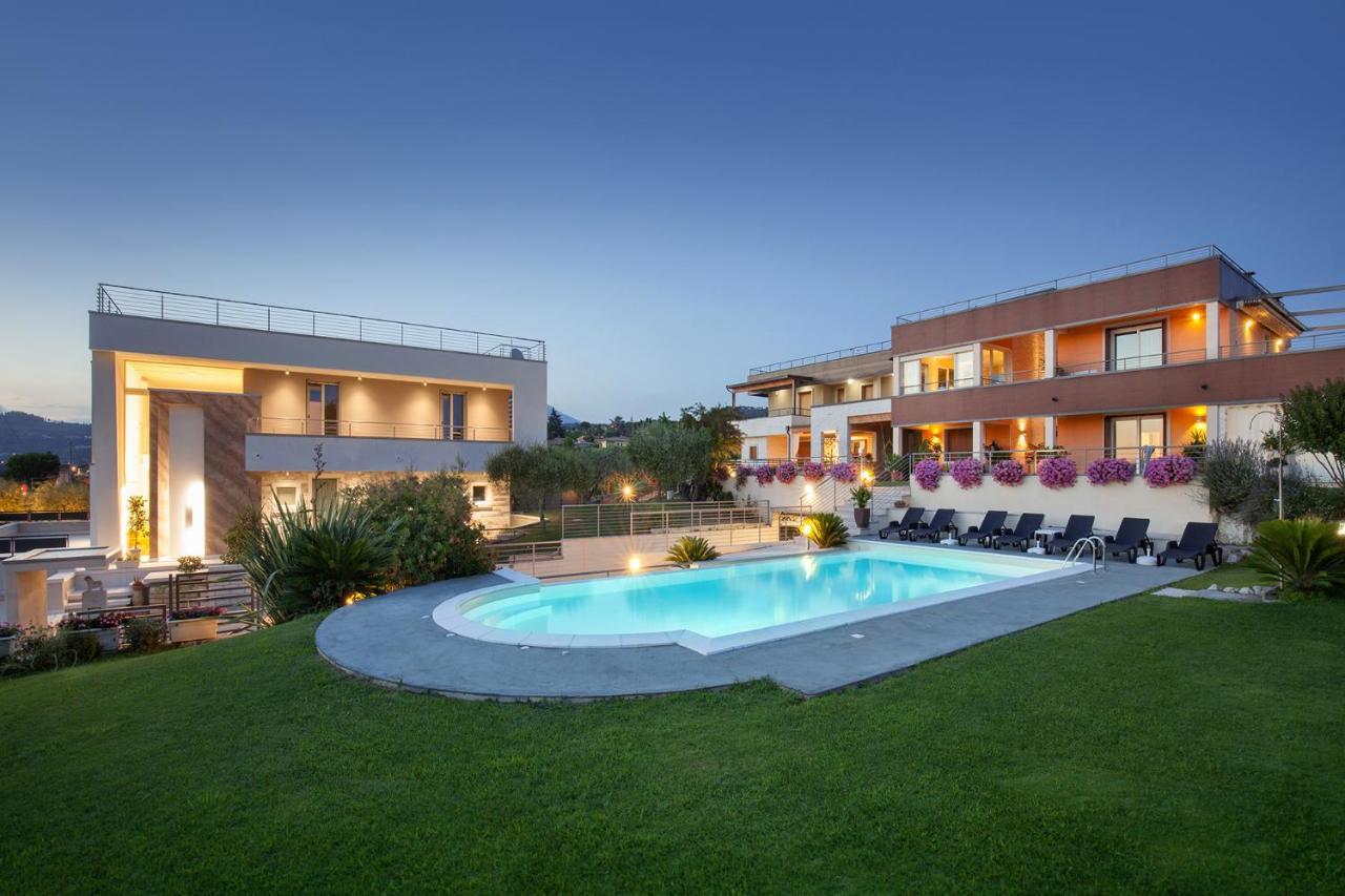 Villa Aurora-Holiday Home Apt 2 Bardolino Exterior photo