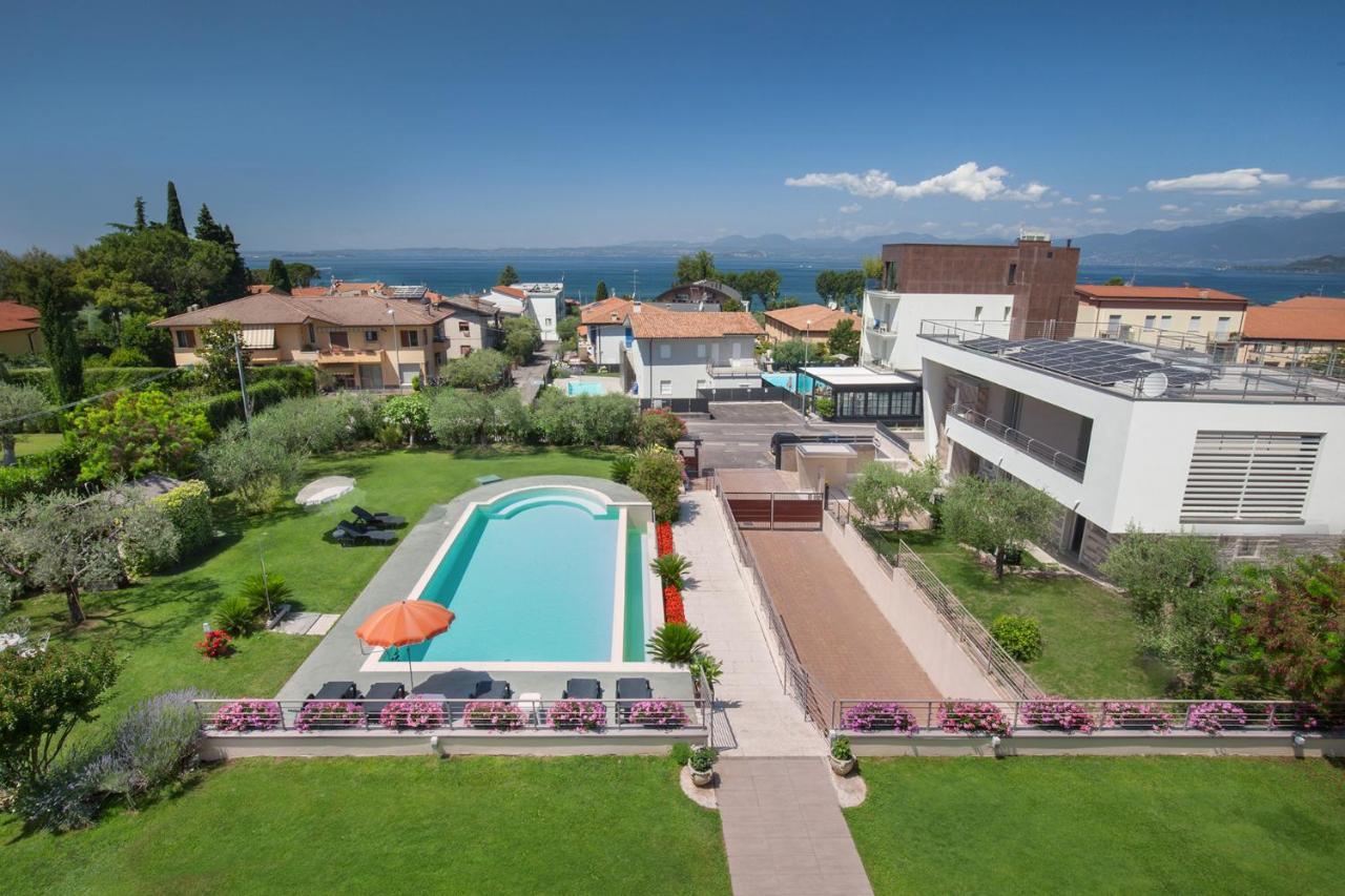 Villa Aurora-Holiday Home Apt 2 Bardolino Exterior photo