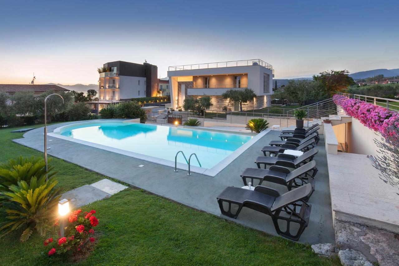 Villa Aurora-Holiday Home Apt 2 Bardolino Exterior photo