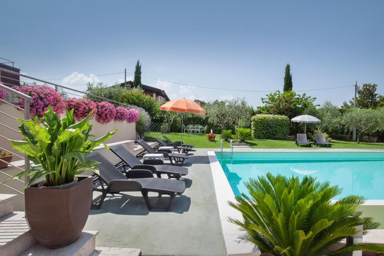 Villa Aurora-Holiday Home Apt 2 Bardolino Exterior photo